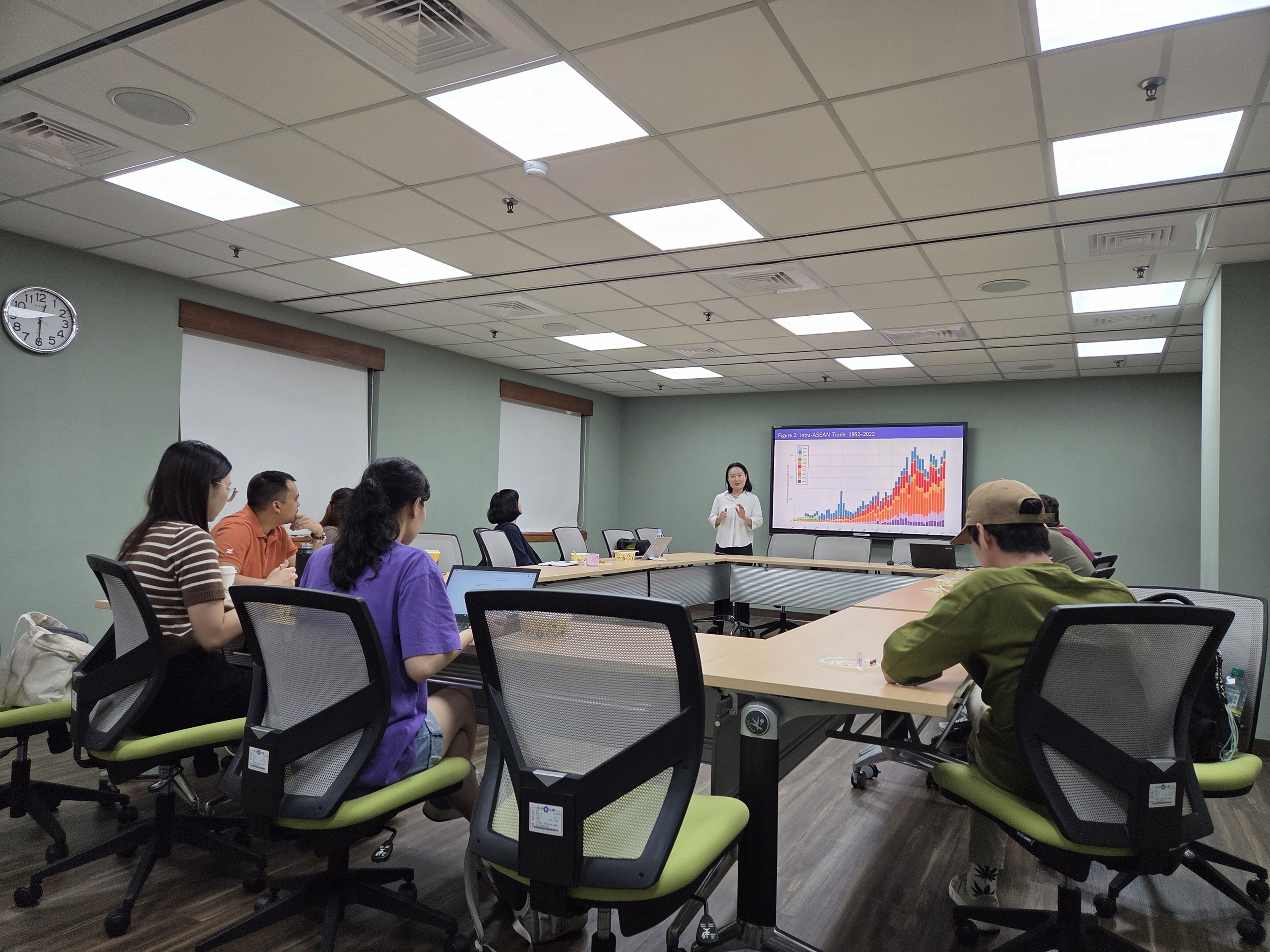 Dr. Soo Yeon Kim explained how ASEAN has sustained economic cooperation among politically and economically diverse member states through an export-driven and outward-oriented model of regional integra